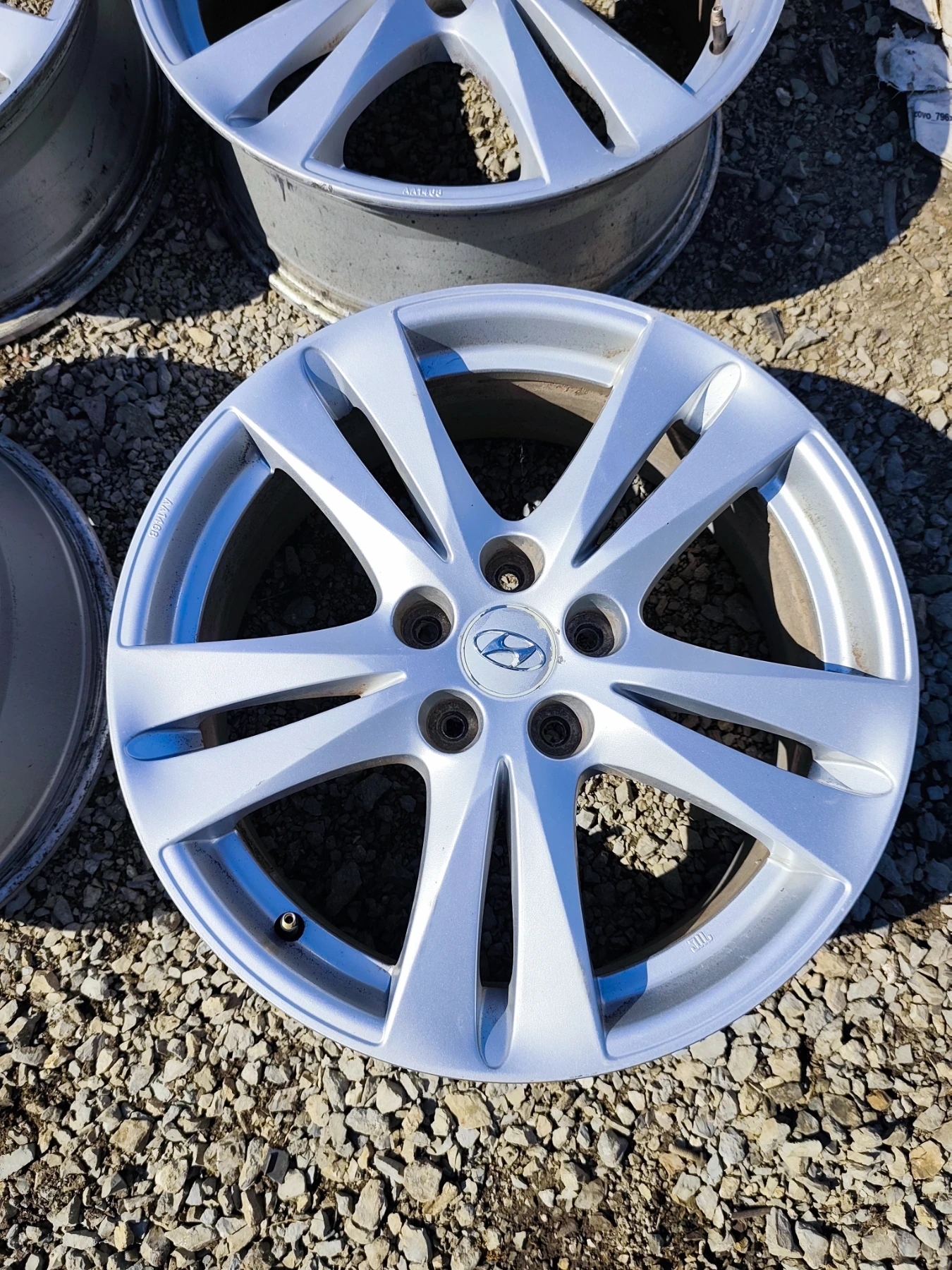 Джанти за Hyundai Santa fe, снимка 2 - Гуми и джанти - 54511956