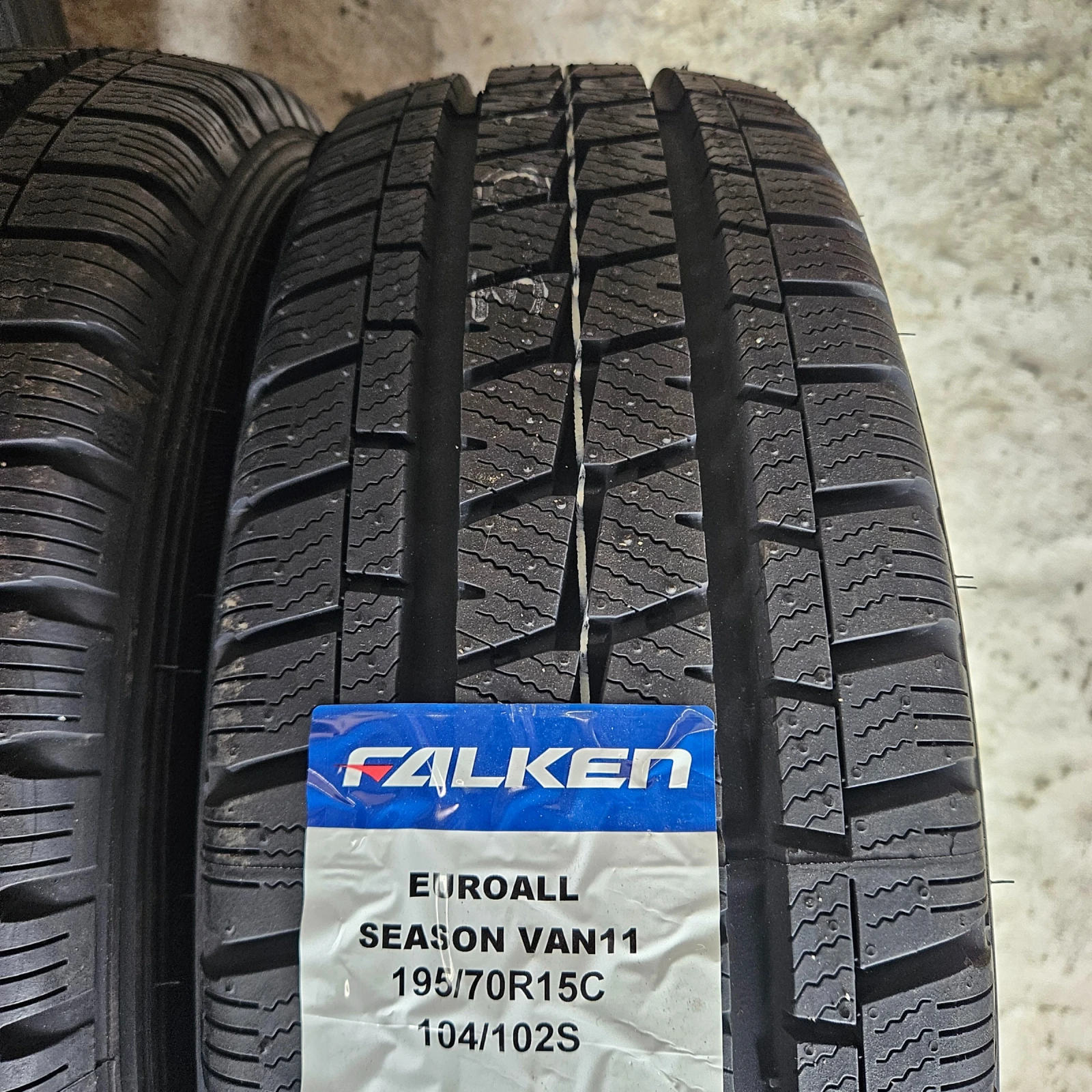 Гуми Всесезонни 195/70R15, снимка 5 - Гуми и джанти - 54771042