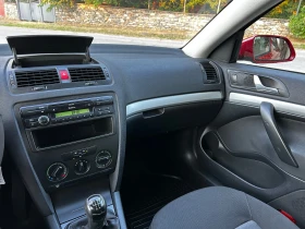 Skoda Octavia 1.6i 102к.с.* ТЕМПОМАТ* КЛИМАТИК* СЕРВИЗНА КНИЖКА*, снимка 12