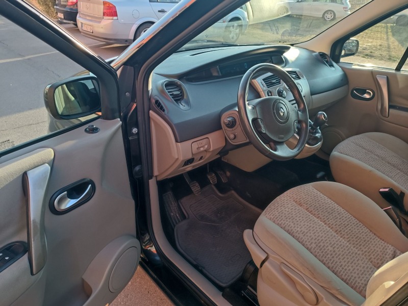 Renault Scenic 1.5 DCI , снимка 10 - Автомобили и джипове - 44586648