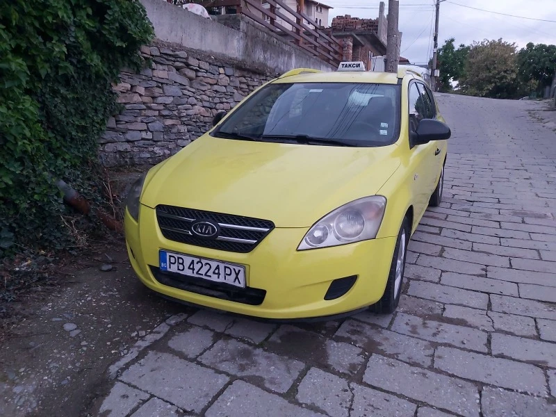 Kia Ceed 1.4 LPG, снимка 4 - Автомобили и джипове - 46950187