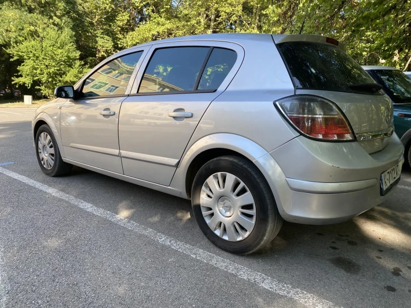 Opel Astra 1.7CDTI, снимка 3 - Автомобили и джипове - 47491208