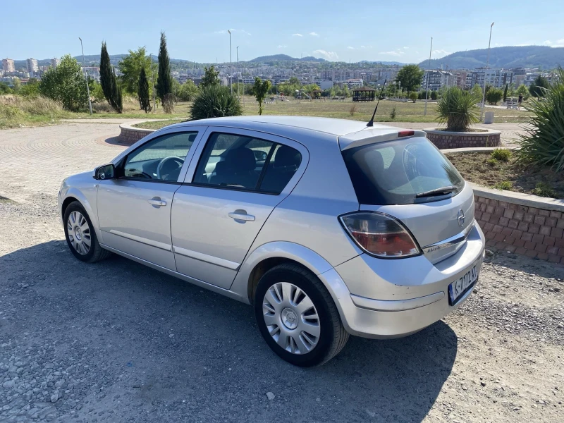 Opel Astra 1.7CDTI, снимка 13 - Автомобили и джипове - 47491208