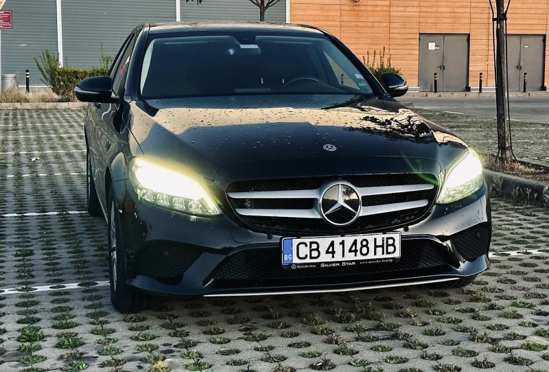 Mercedes-Benz C 180, снимка 2 - Автомобили и джипове - 47952558