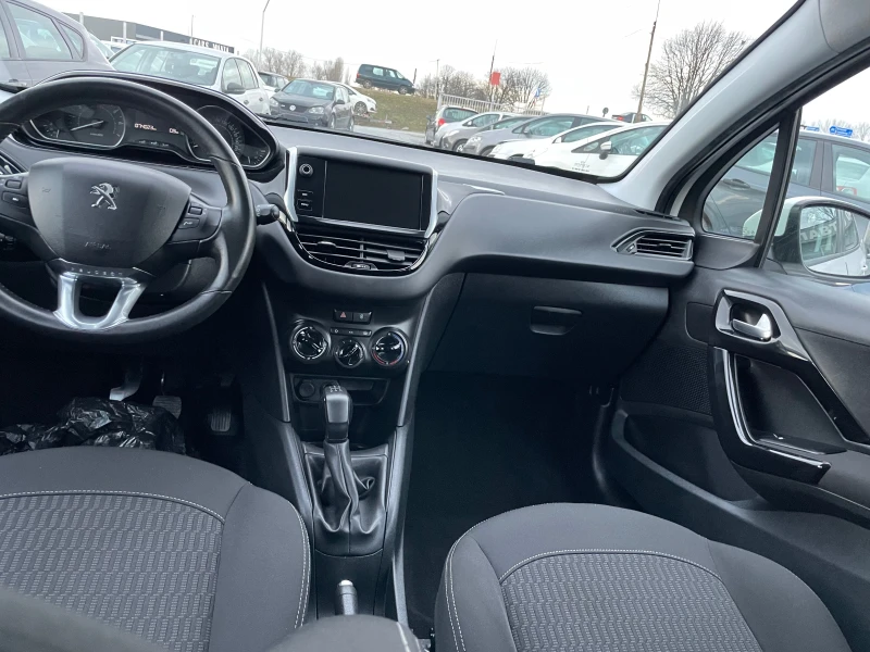 Peugeot 208 1.2 VTI EVRO 6, снимка 12 - Автомобили и джипове - 48044134