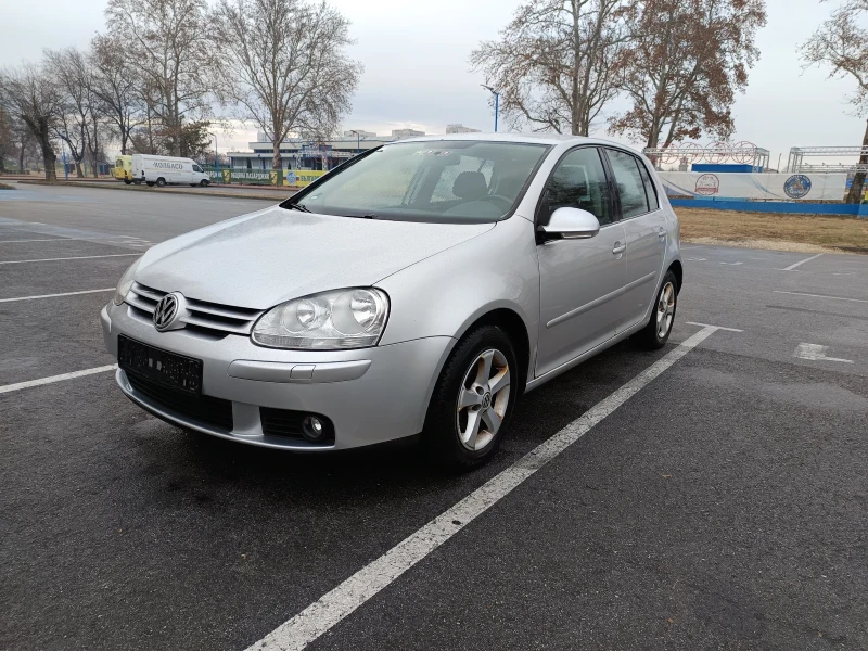 VW Golf, снимка 1 - Автомобили и джипове - 48352678