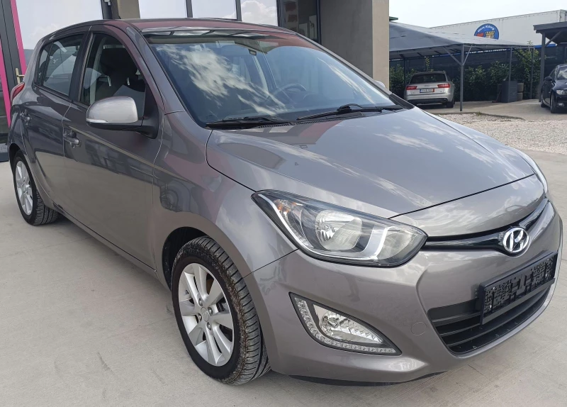 Hyundai I20 Бенз/ГАЗ, снимка 3 - Автомобили и джипове - 49516742