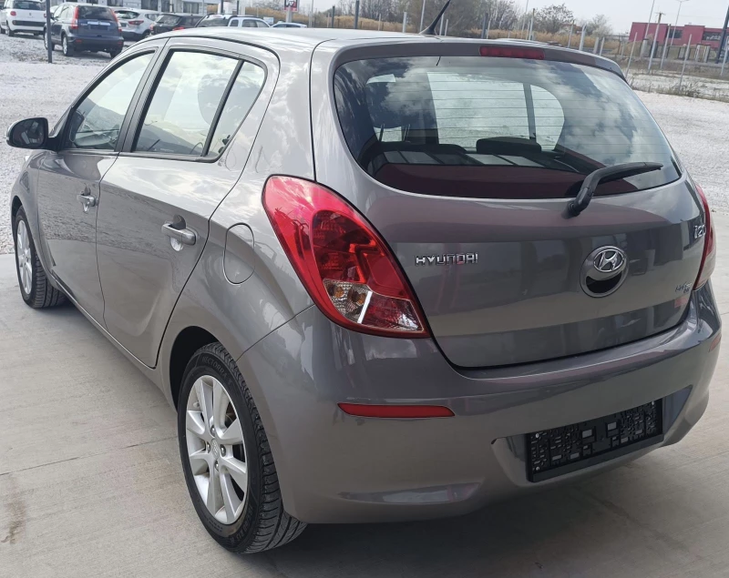 Hyundai I20 Бенз/ГАЗ, снимка 6 - Автомобили и джипове - 49516742