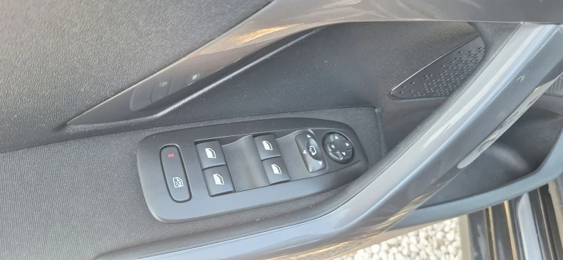 Peugeot 2008 1.5HDI, снимка 8 - Автомобили и джипове - 51036628