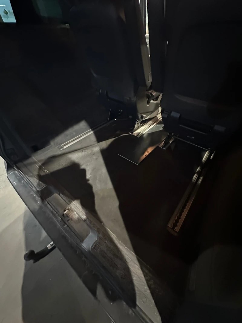 Mercedes-Benz Viano 3.0, снимка 8 - Автомобили и джипове - 51117956