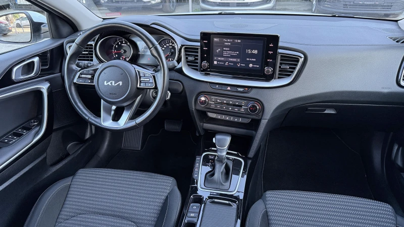 Kia Ceed 1.5 T-GDI, снимка 9 - Автомобили и джипове - 52007678