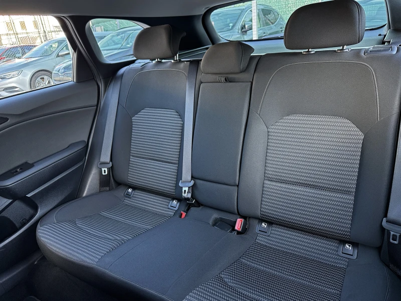 Kia Ceed 1.5 T-GDI, снимка 13 - Автомобили и джипове - 52007678