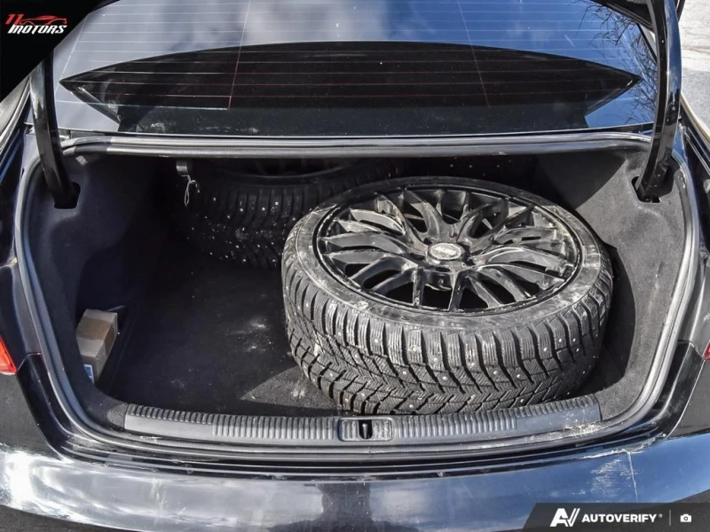 Audi A3 * 4dr Sdn quattro 2.0T Progressiv | NO ACCIDENTS *, снимка 11 - Автомобили и джипове - 52772478