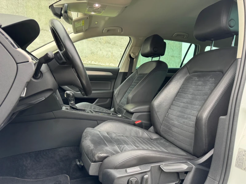 VW Passat 2.0TDI Highline VIRTUAL DISTRONIC, снимка 9 - Автомобили и джипове - 53037408