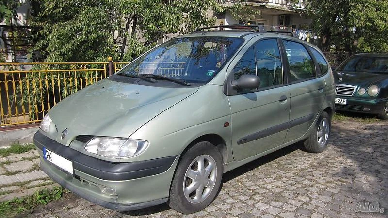 Renault Scenic 2.0 i, снимка 1 - Автомобили и джипове - 46715805