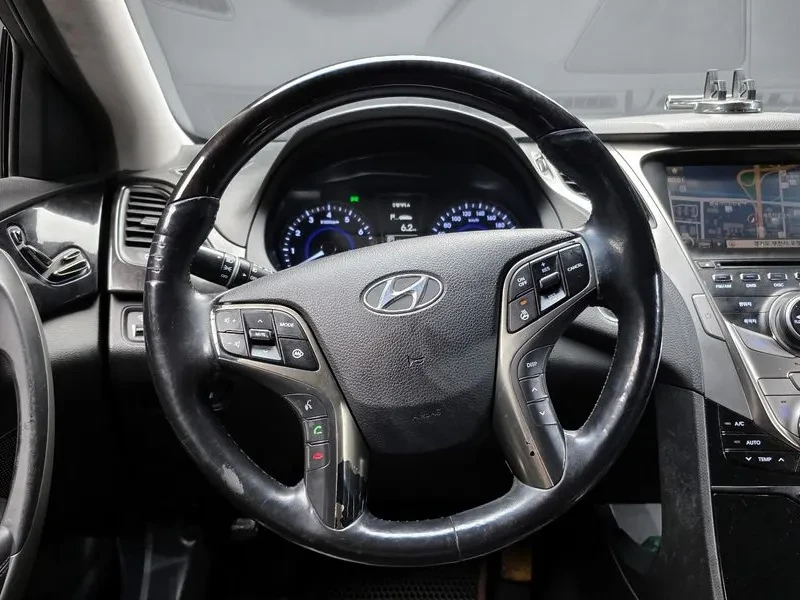 Hyundai Grandeur 2.4, снимка 13 - Автомобили и джипове - 54626083