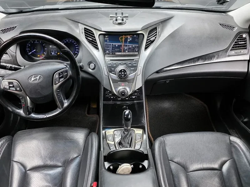 Hyundai Grandeur 2.4, снимка 7 - Автомобили и джипове - 54626083