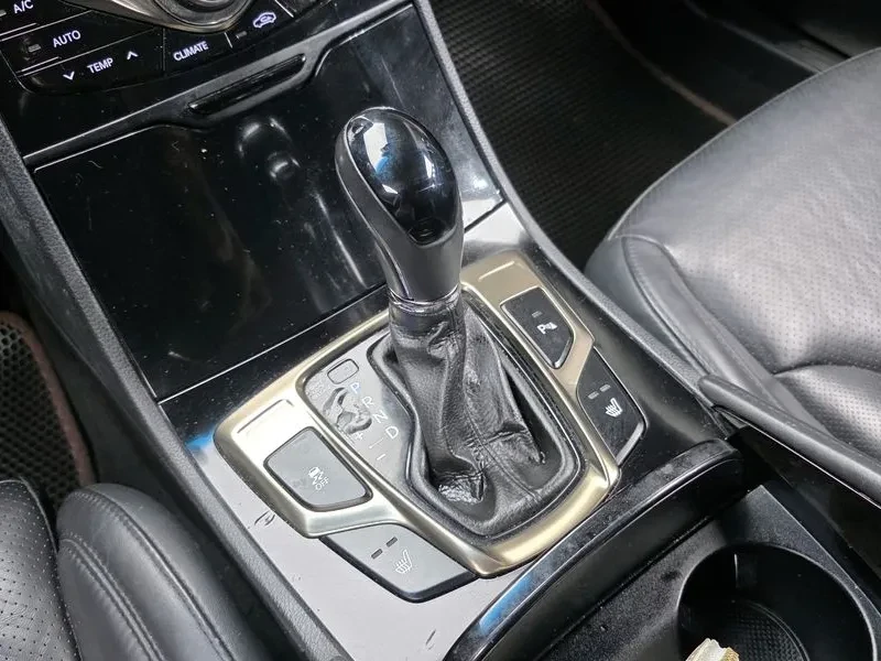 Hyundai Grandeur 2.4, снимка 9 - Автомобили и джипове - 54626083