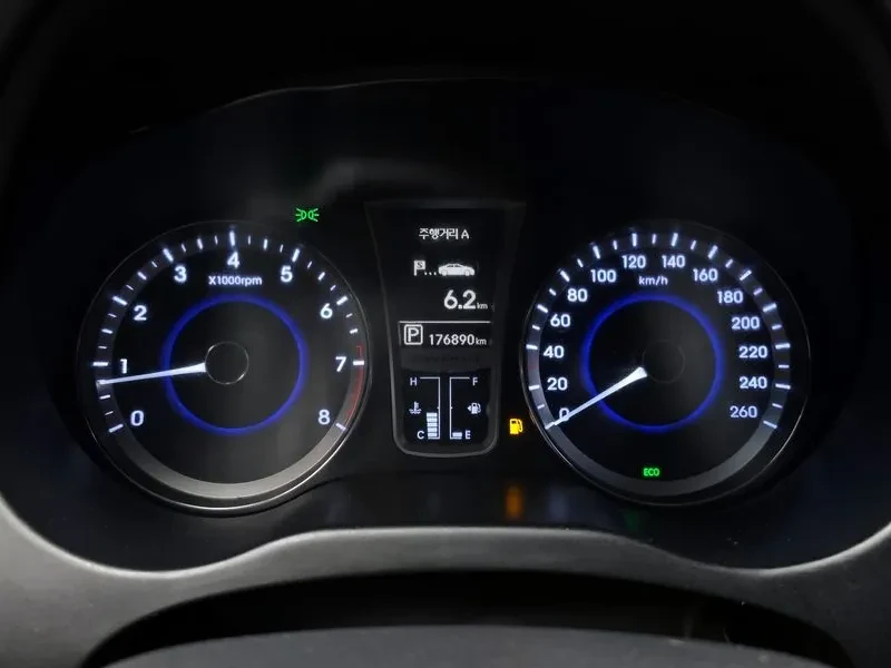 Hyundai Grandeur 2.4, снимка 8 - Автомобили и джипове - 54626083