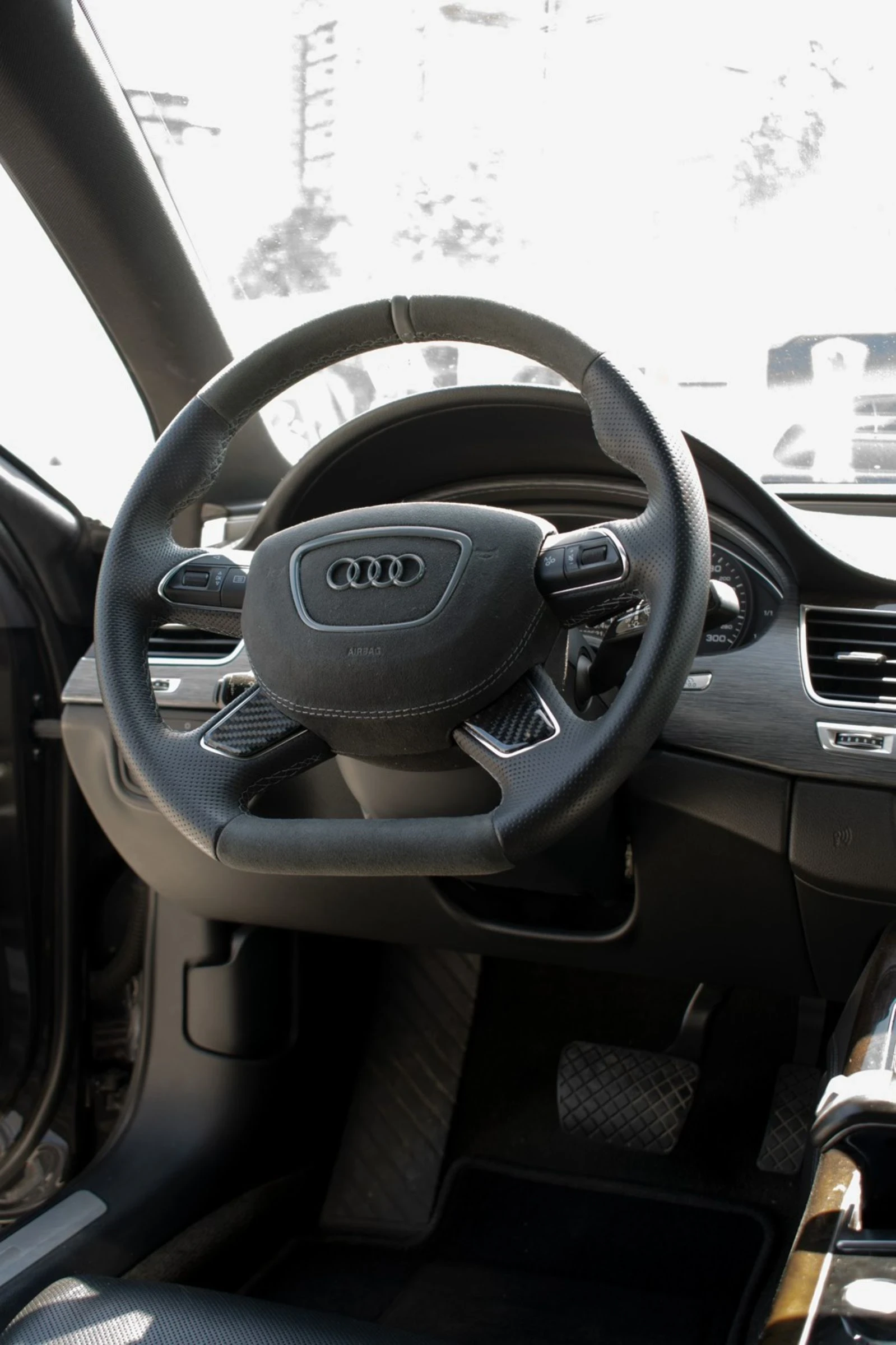 Audi A8 4.2 FSI  - изображение 8