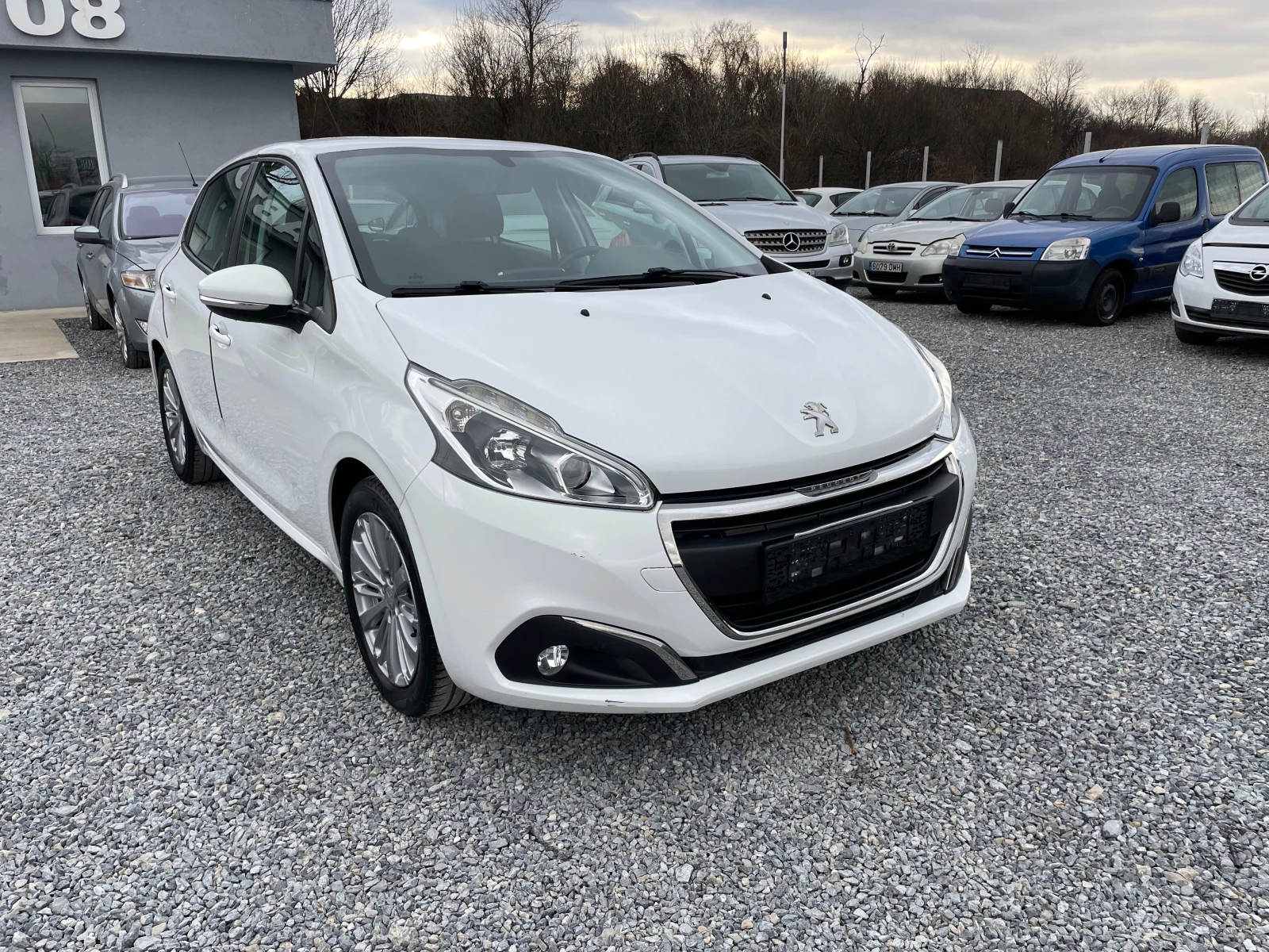 Peugeot 208 1.2 VTI EVRO 6 - изображение 3