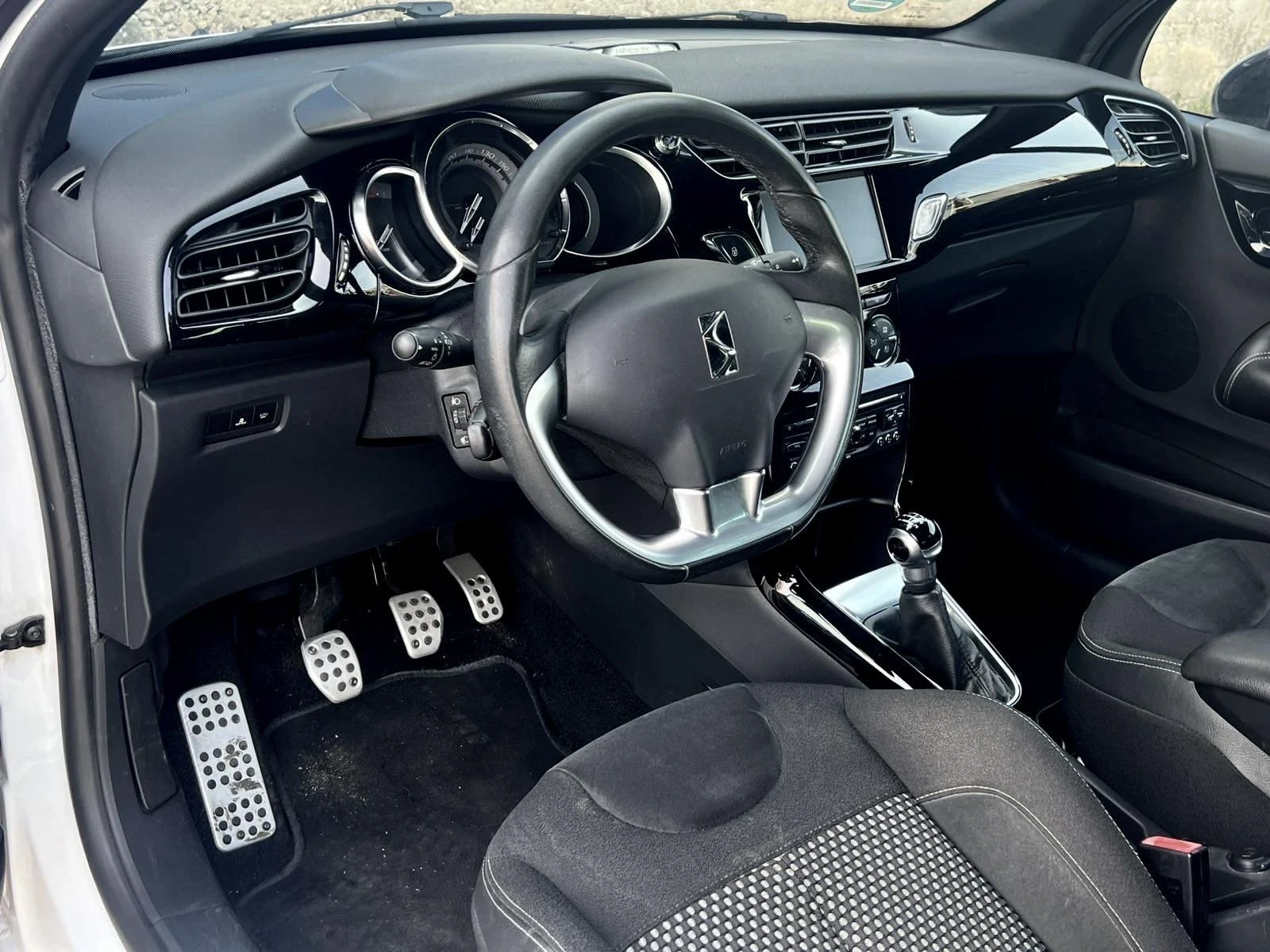 Citroen DS3 1.6 E-HDI NAVI - изображение 7