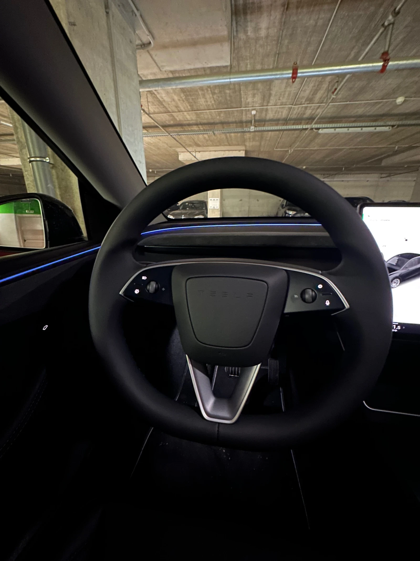 Tesla Model Y Juniper Launch Edition (Long Range) (Бартер) - изображение 8