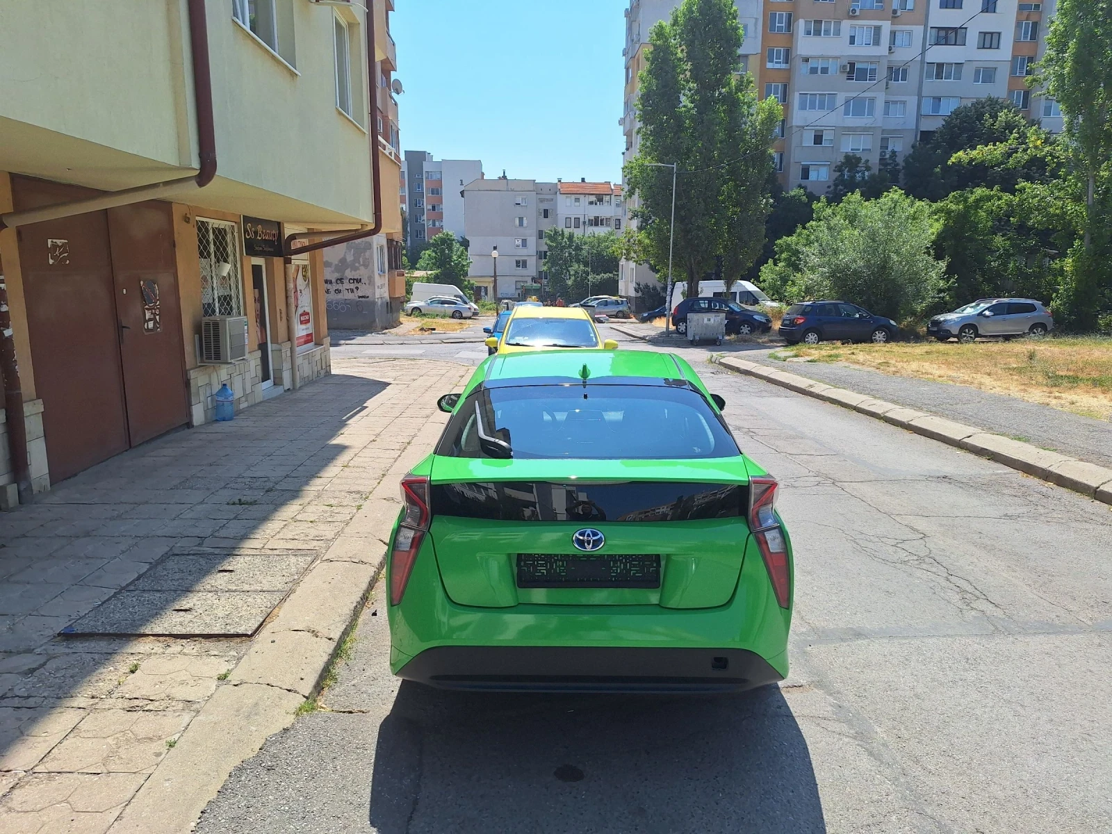 Toyota Prius 1.8 HYBRID  - изображение 4