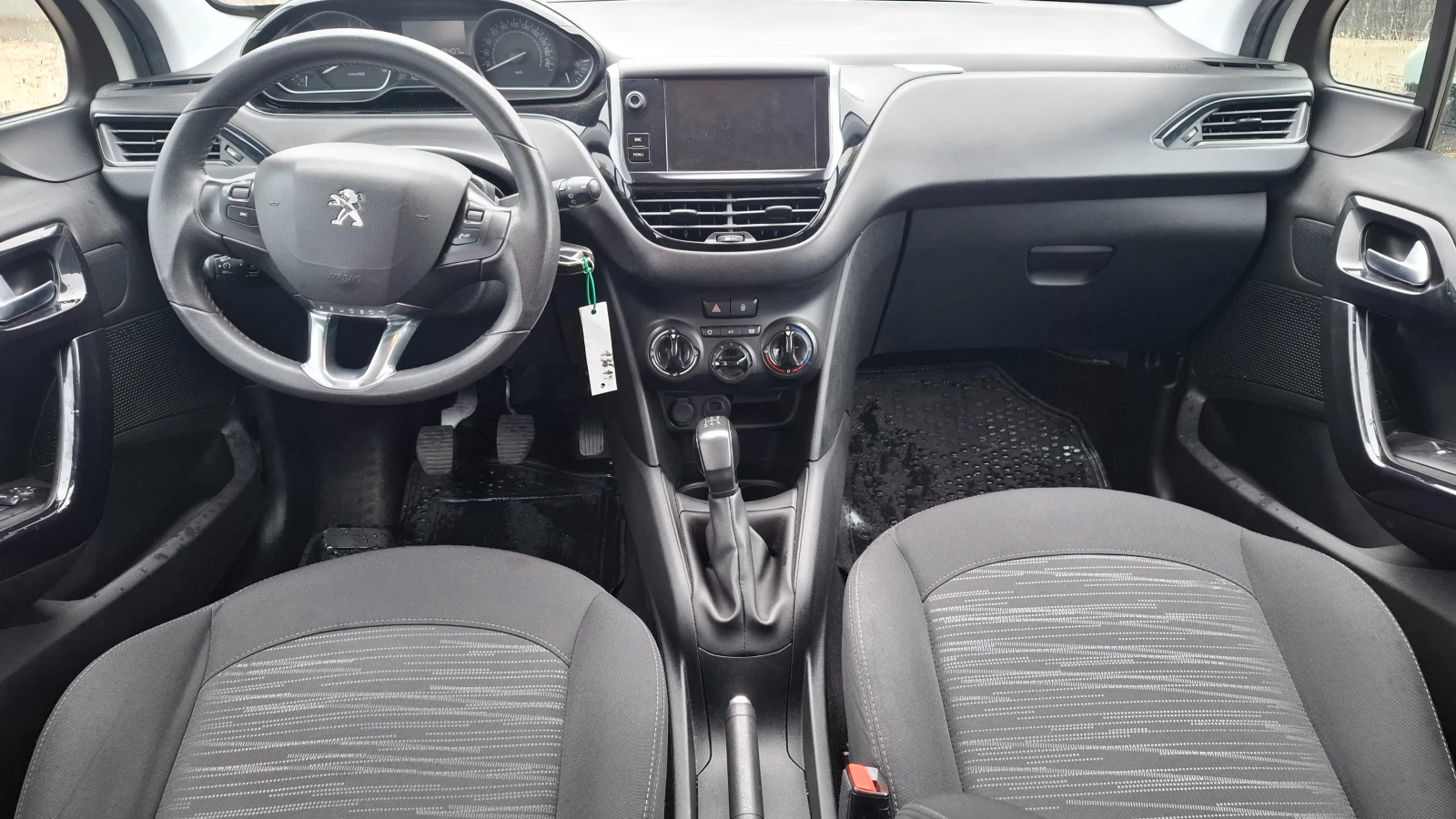 Peugeot 208 1.5 2020 год. | Mobile.bg — изображение 9