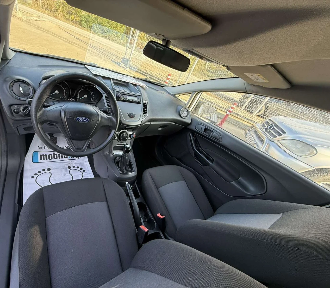 Ford Fiesta 1.2, снимка 13 - Автомобили и джипове - 54621230