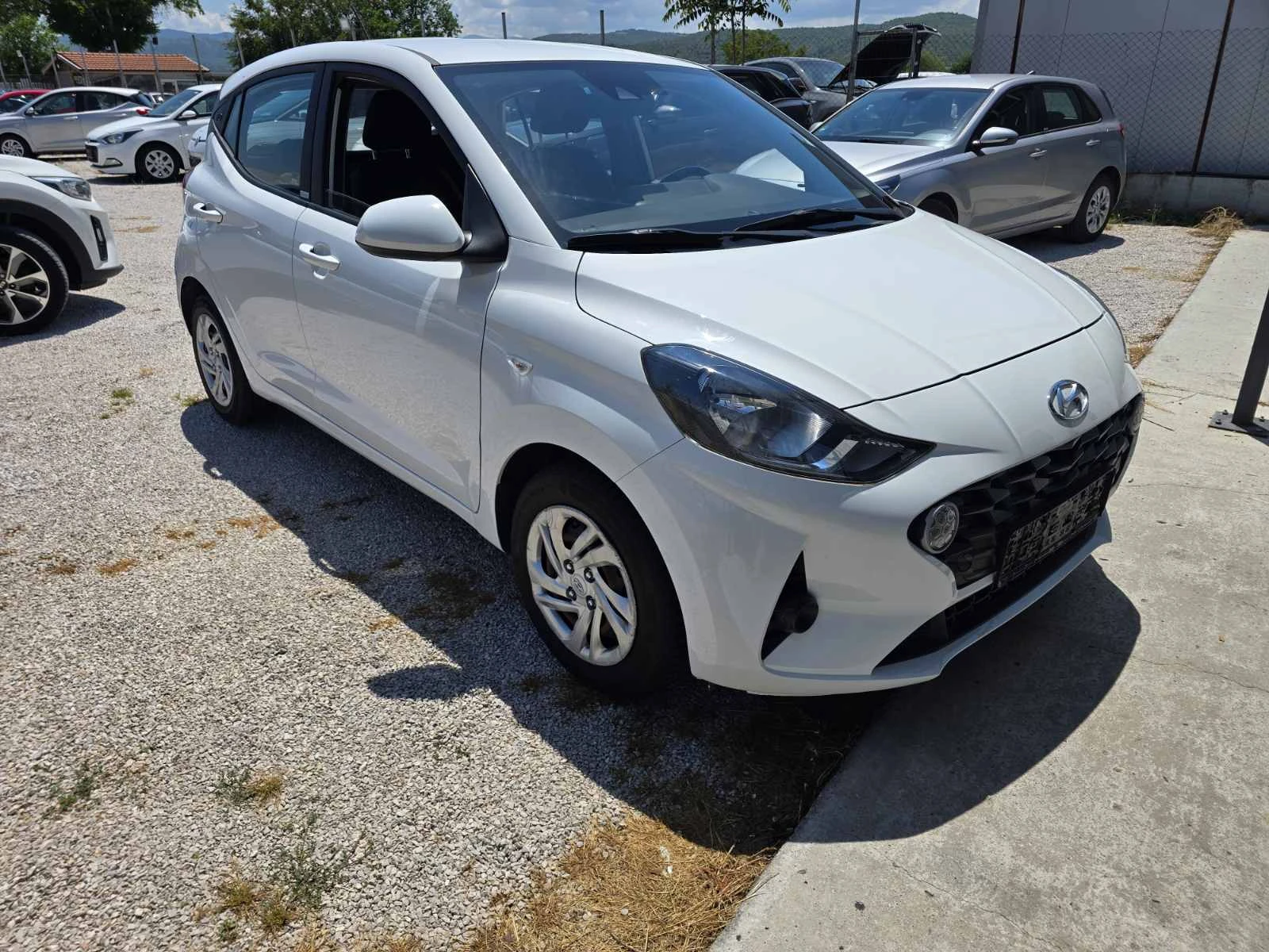 Hyundai I10 1.0 MPi, снимка 4 - Автомобили и джипове - 54792349