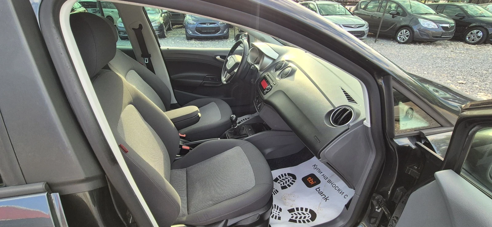 Seat Ibiza 1.2, снимка 14 - Автомобили и джипове - 54921746