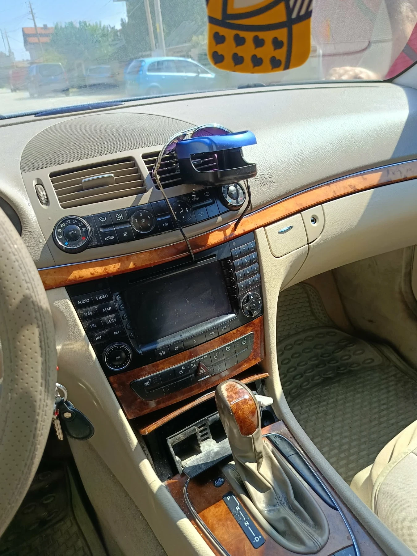 Mercedes-Benz E 280, снимка 13 - Автомобили и джипове - 55098298