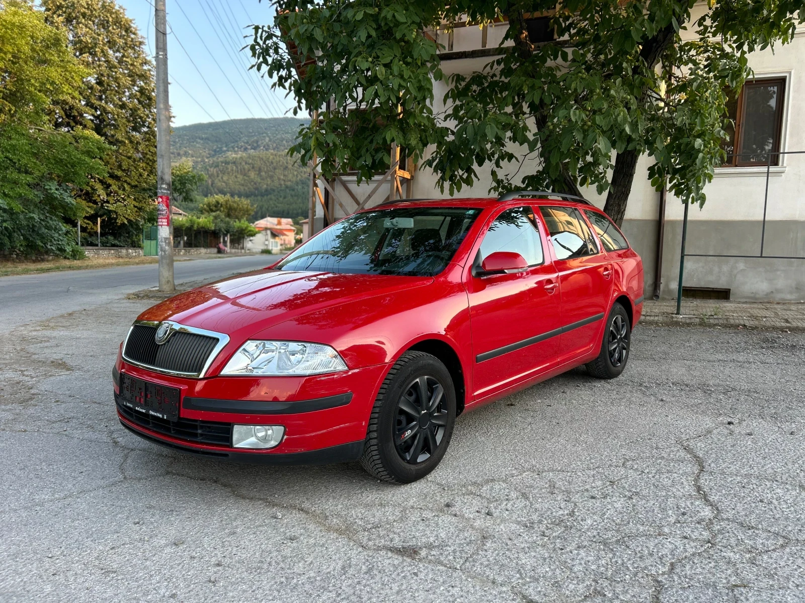 Skoda Octavia 1.6i 102к.с.* ТЕМПОМАТ* КЛИМАТИК* СЕРВИЗНА КНИЖКА*