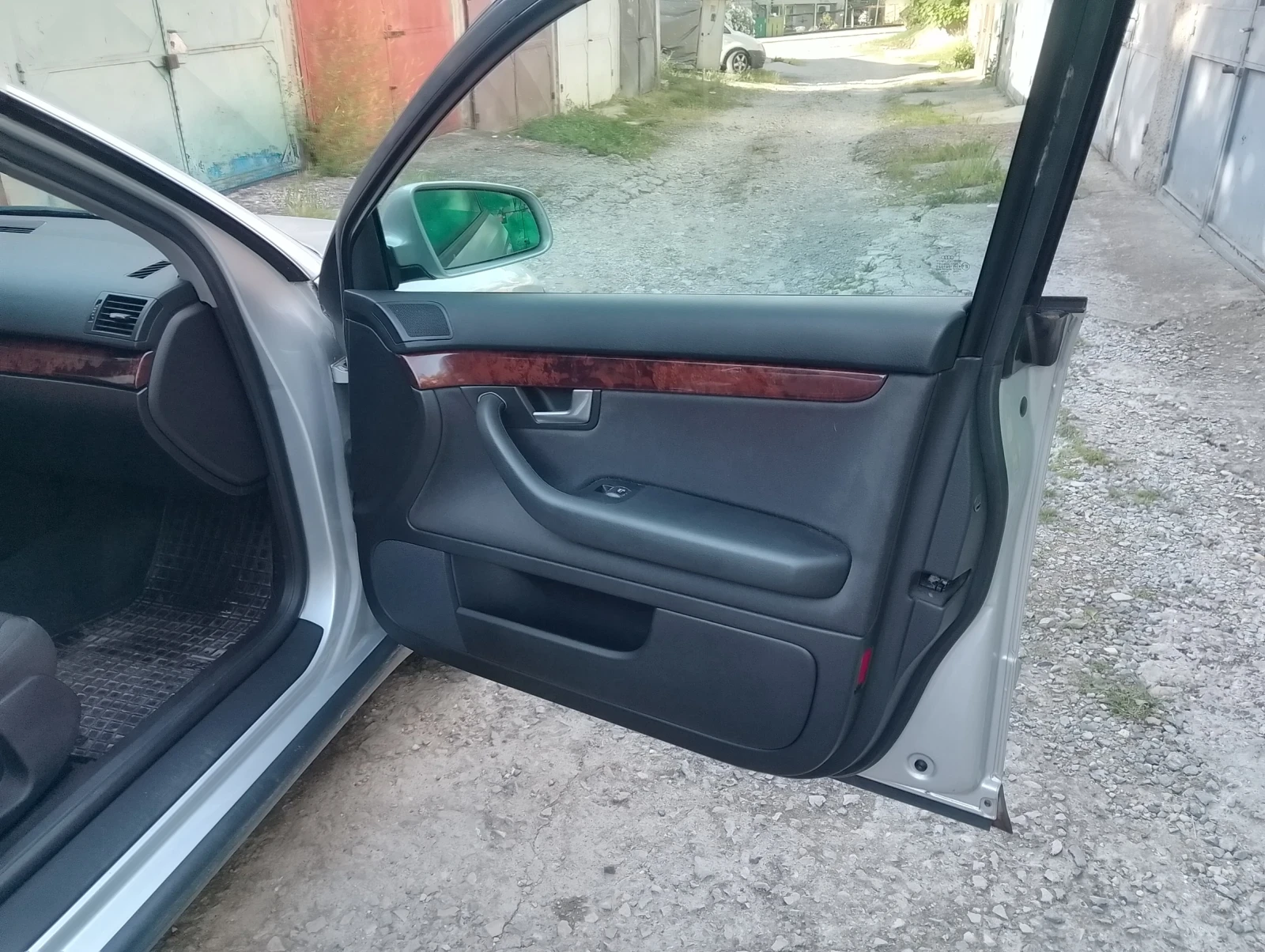 Audi A4 1.9 TDI 96KW, снимка 14 - Автомобили и джипове - 55411772