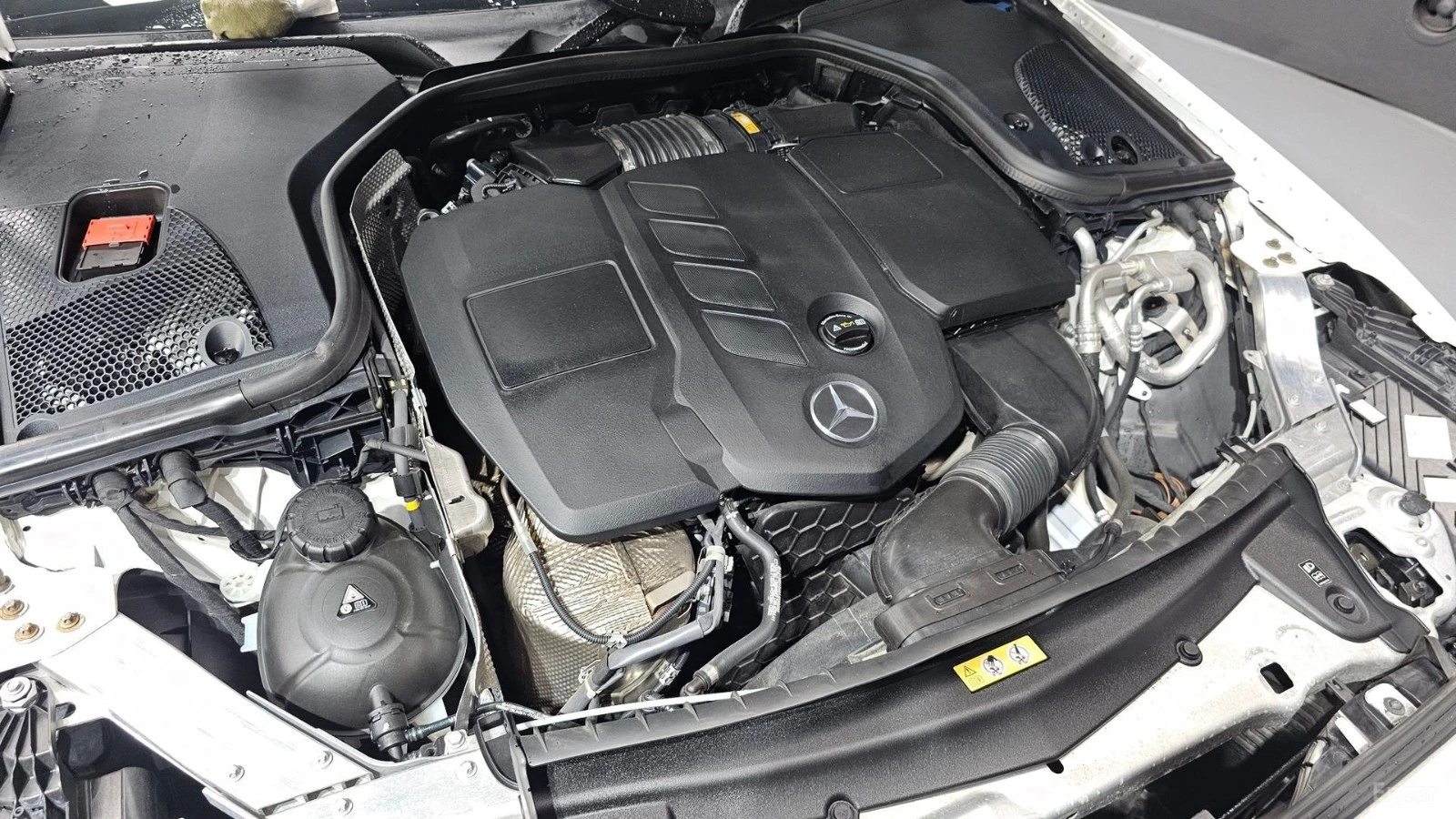 Mercedes-Benz E 220 4MATIC/AMG-LINE/360CAMERA/SUNROOF/BURMESTER, снимка 17 - Автомобили и джипове - 55421564
