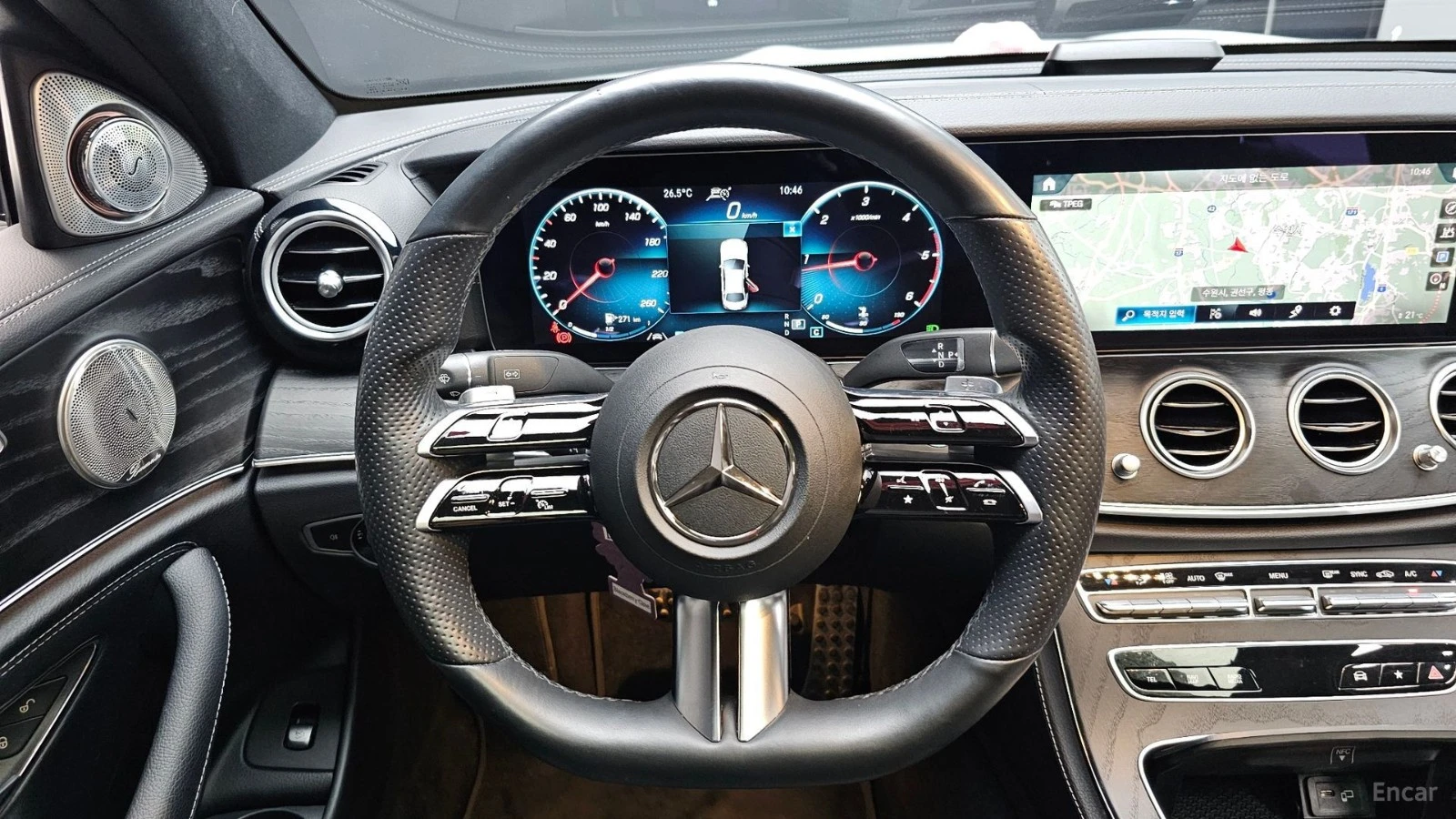 Mercedes-Benz E 220 4MATIC/AMG-LINE/360CAMERA/SUNROOF/BURMESTER, снимка 7 - Автомобили и джипове - 55421564
