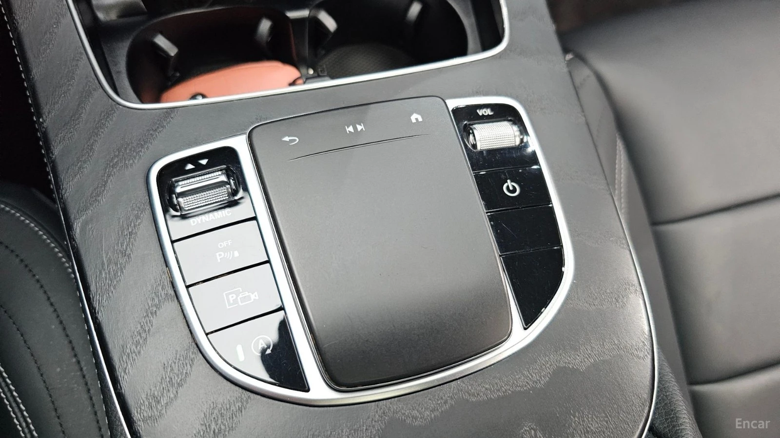 Mercedes-Benz E 220 4MATIC/AMG-LINE/360CAMERA/SUNROOF/BURMESTER, снимка 9 - Автомобили и джипове - 55421564