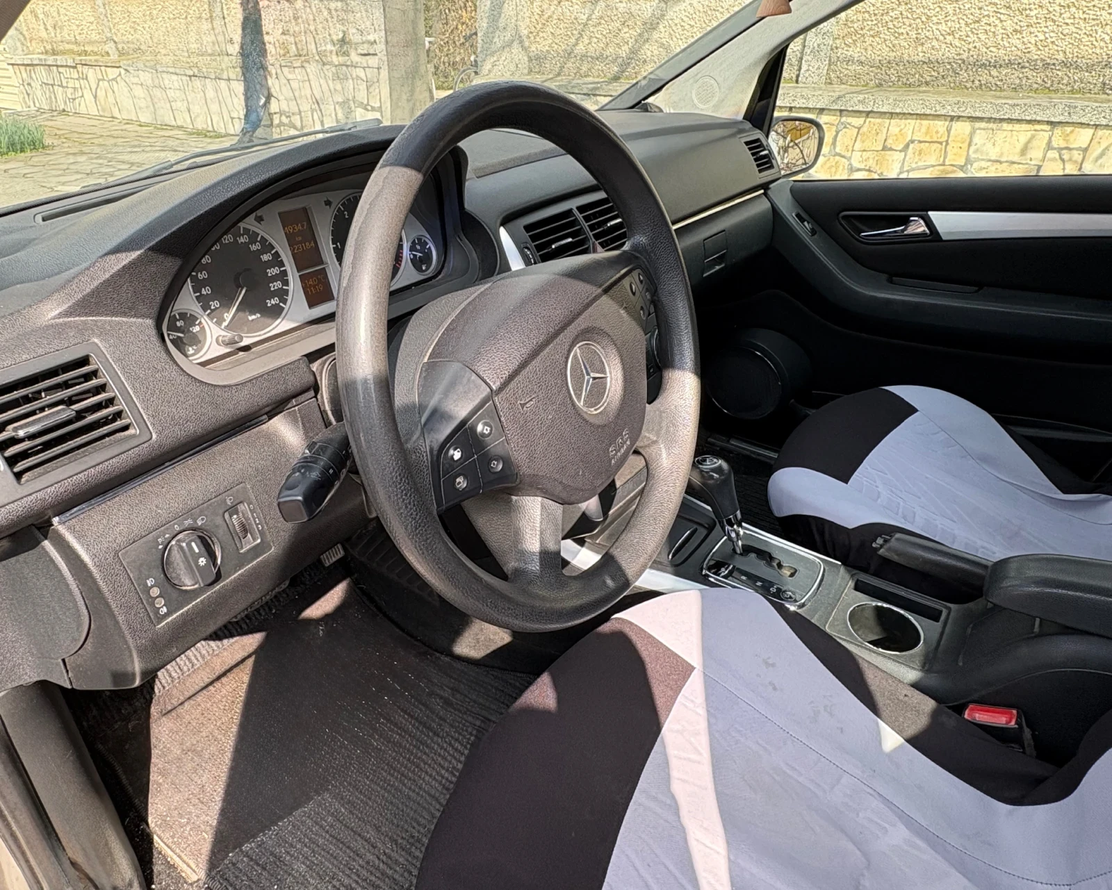 Mercedes-Benz B 180, снимка 5 - Автомобили и джипове - 55934230
