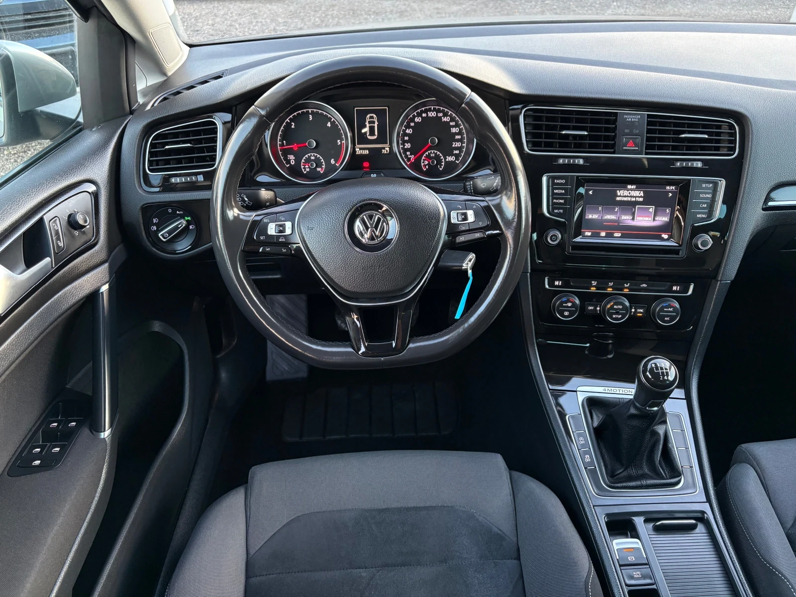 VW Golf 2.0 TDI 150 4Motion , снимка 11 - Автомобили и джипове - 56202483