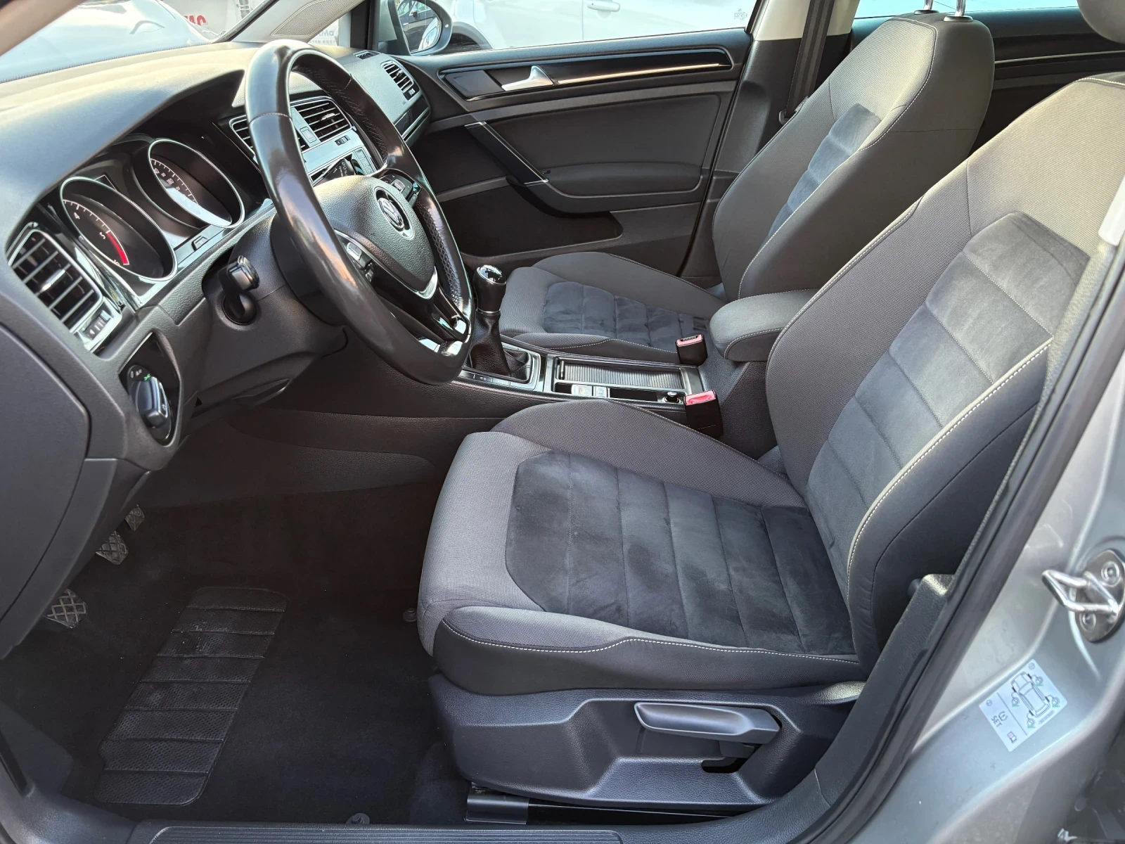 VW Golf 2.0 TDI 150 4Motion , снимка 7 - Автомобили и джипове - 56202483
