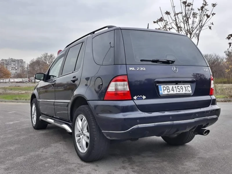 Mercedes-Benz ML 270, снимка 12 - Автомобили и джипове - 47171135