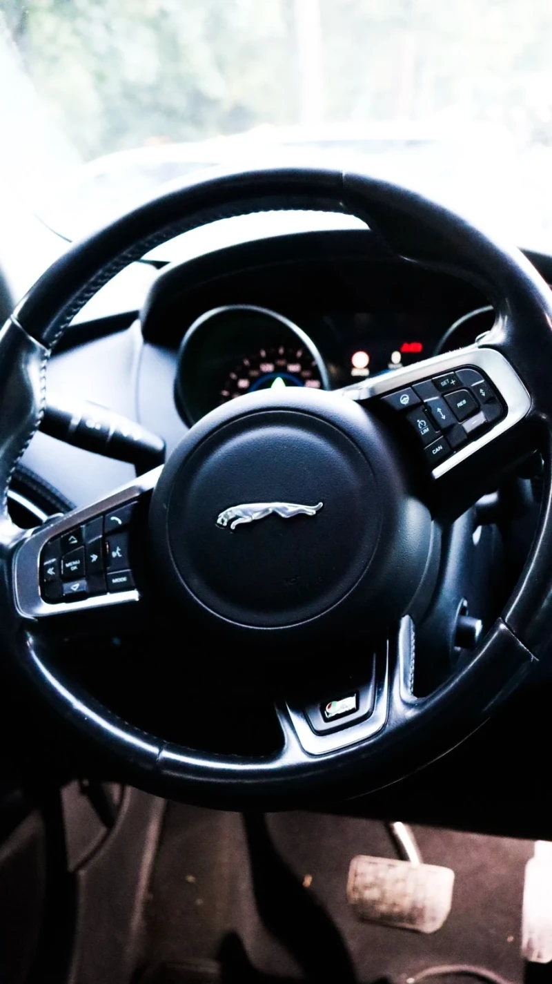 Jaguar F-PACE, снимка 8 - Автомобили и джипове - 52416520