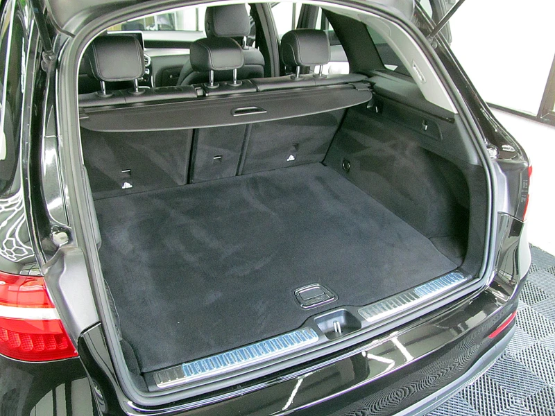 Mercedes-Benz GLC 250 AMG/KeylessGo/4-Matic/KAMERA/СОБСТВЕН ЛИЗИНГ, снимка 10 - Автомобили и джипове - 51271535