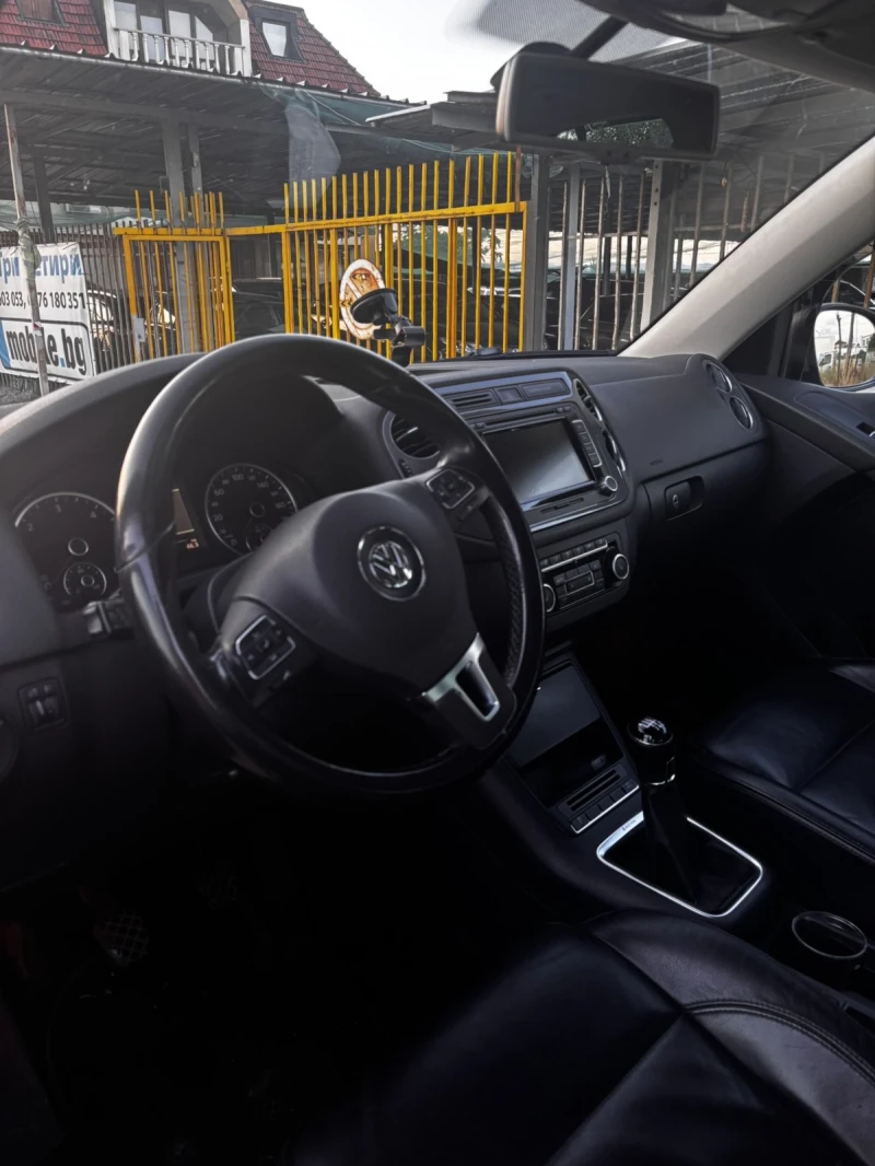 VW Tiguan 4x4, снимка 9 - Автомобили и джипове - 52645578