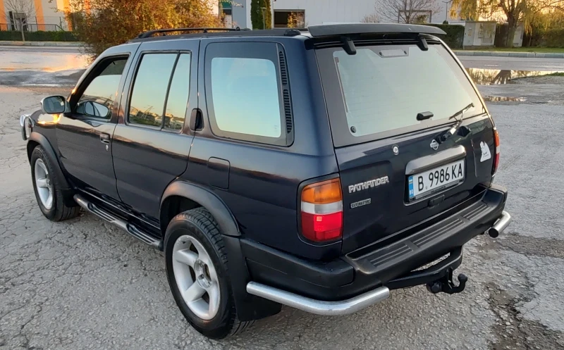 Nissan Pathfinder 3.3i V6 4x4, снимка 3 - Автомобили и джипове - 52522391