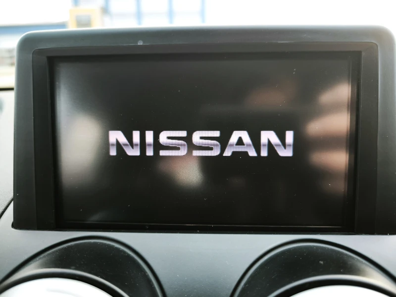 Nissan Qashqai 2.0i AUTOMATIC , снимка 16 - Автомобили и джипове - 52888429