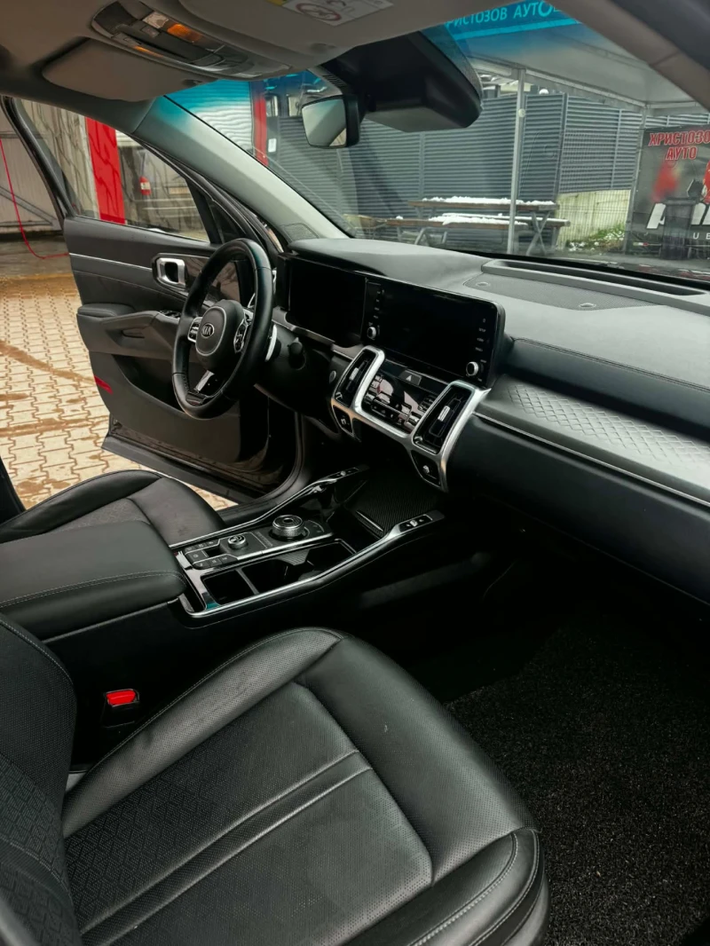 Kia Sorento, снимка 12 - Автомобили и джипове - 53375042
