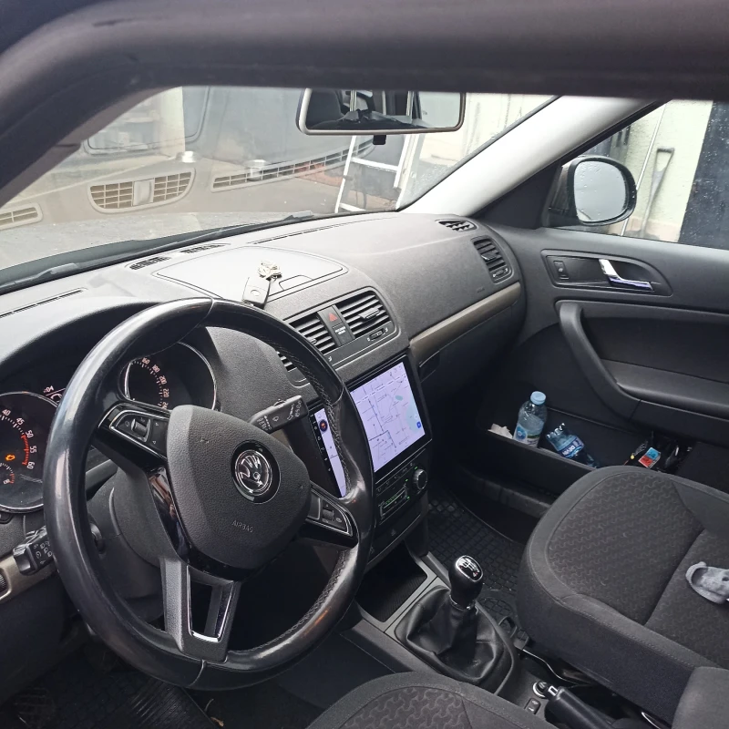 Skoda Yeti, снимка 3 - Автомобили и джипове - 53407415