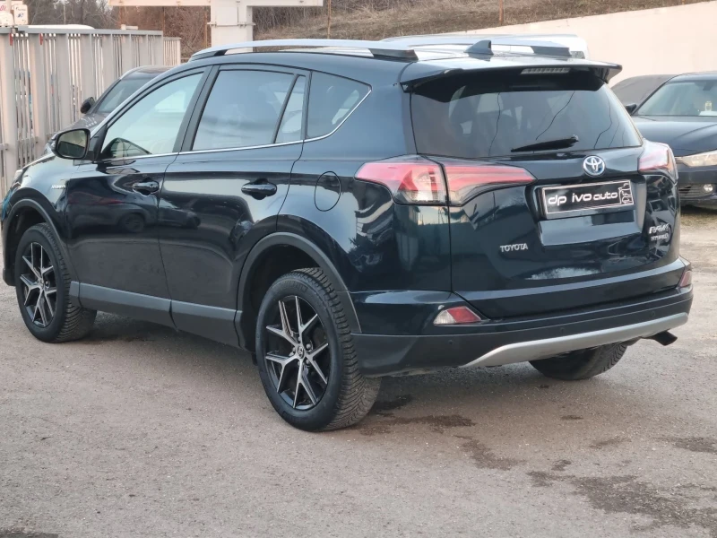 Toyota Rav4 ХИБРИД* КОЖА* КАМЕРА* НАВИ* ПОДГРЕВ, снимка 3 - Автомобили и джипове - 53518461